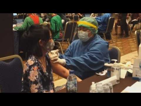 Indonesia continues COVID-19 vaccination drive