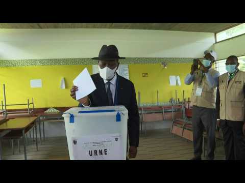 I.Coast President Alassane Ouattara votes in parliamentary election
