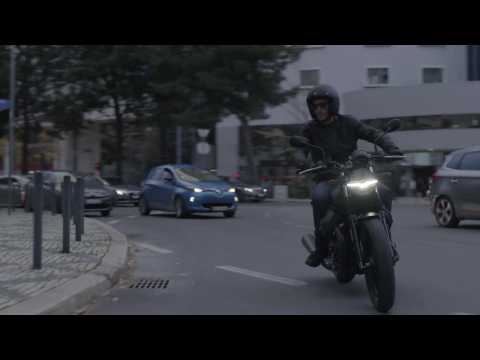 2021 Moto Guzzi V7 City riding