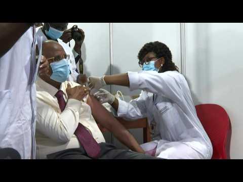 Ivory Coast begins Covid vaccine rollout with government ministers