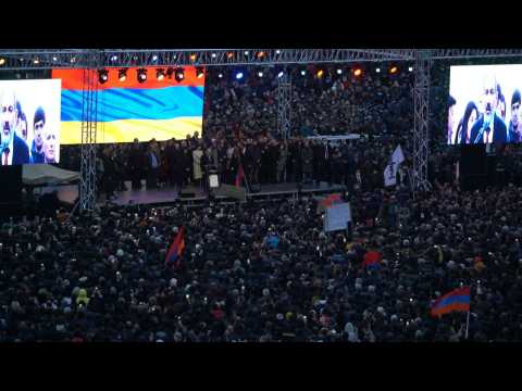 Armenian PM Nikol Pashinyan gathers supporters on Republic Square