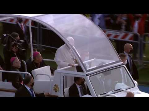 Pope arrives to celebrate largest mass of historic Iraq trip