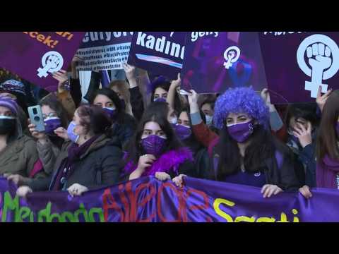 Protesters gather in Istanbul on International Women's Day