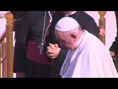 Pope arrives in Mosul to lead prayer
