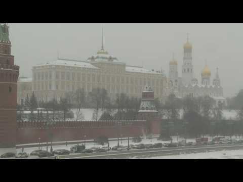 Heavy snowfall hits Moscow