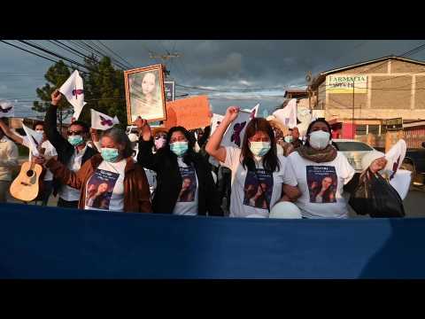 Friends, relatives of dead nurse protest in Honduras against police