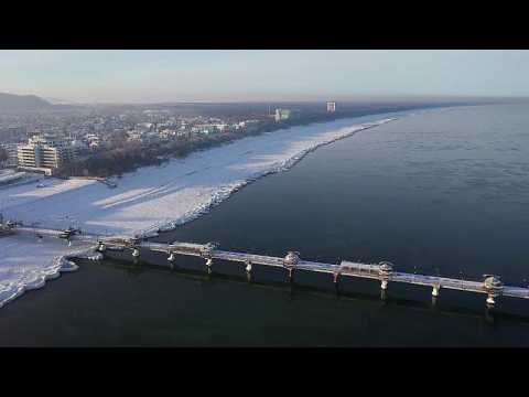 Europe's cold snap freezes Polish shoreline