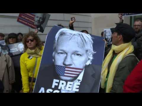 Assange supporters gather at court where he faces hearing