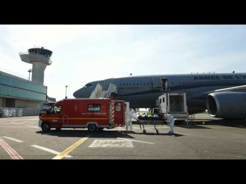 Coronavirus: evacuated patient transferred to Bordeaux medical team