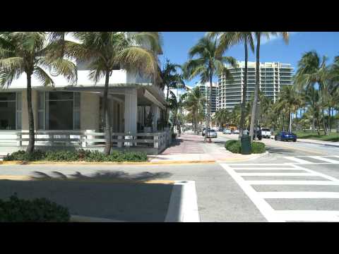Empty streets after Miami Beach shuts down hotels, enacts curfew