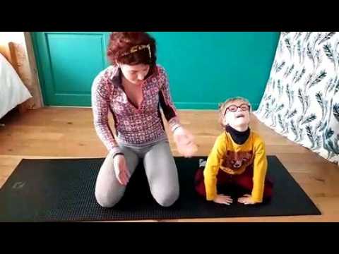 Comment faire du sport en étant confiné : leçon 6, initiation yoga en famille
