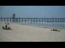 US: Californians defy beach closure in Orange County