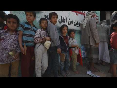 Neighborhood association offerS food to disadvantaged families in Sana'a