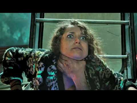 Summer Camp - Bande annonce 1 - VO - (2015)