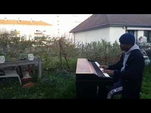 Bavilliers (90) : Tom Rochet (The Voice) chante pour les soignants