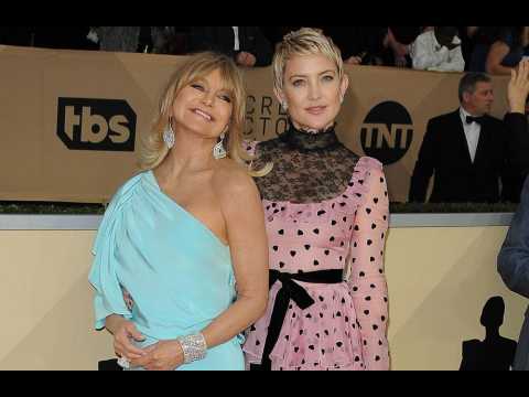 Kate Hudson 'talks about sex' with her mother Goldie Hawn