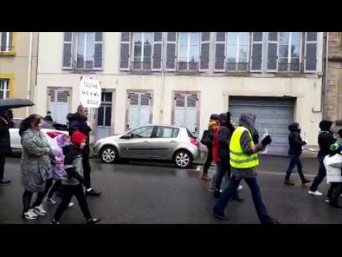 Manifestation à Lunéville contre la fermeture d'une classe en milieu rural