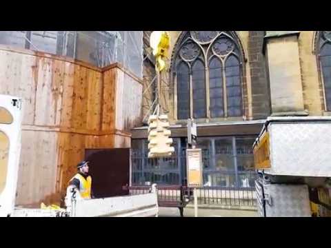 Cathédrale de Metz : une grue de 90 tonnes pour installer les nouveaux pinacles