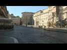 Coronavirus: Rome's Piazza Navona empty as stores are now shut
