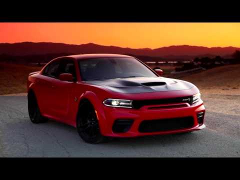 2020 Dodge Charger SRT Hellcat Widebody Driving Video