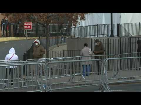 Coronavirus: New Yorkers line up outside hospital for testing