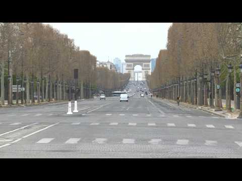 Coronavirus: Champs-Elysées virtually deserted on day 17 of French lockdown