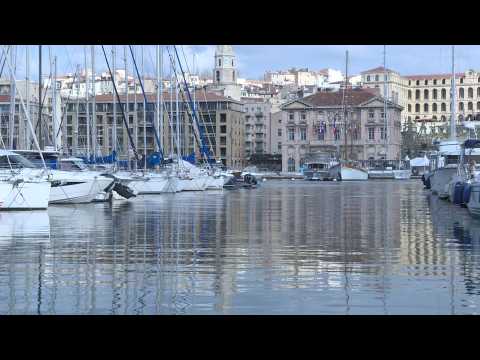 Marseille fish market open, bars and restaurants closed