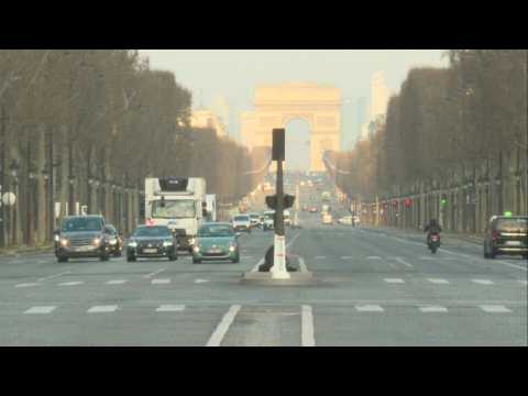 Near empty streets as Paris awakes on day 2 of coronavirus shutdown
