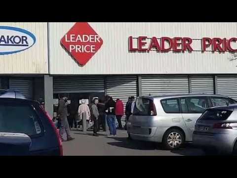 Cosnes-et-Romain : la queue devant le Leader Price aux Maragolles