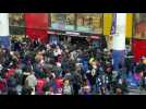 Desperate shoppers crowd supermarket entrance on first day of confinement in France - Label : AFPTV - First images - Category : News