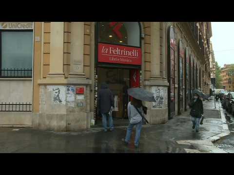 Italian bookshops reopen after weeks of lockdown