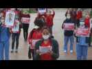 Nurses protest in Washington to demand protective kit