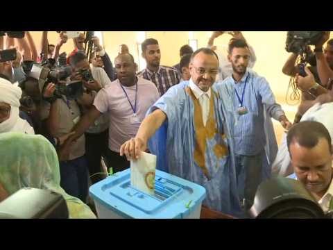 Mauritania: opposition candidate Sidi Mohamed Ould Boubacar votes