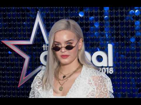 Anne-Marie plays hotel set after Korean show is cancelled