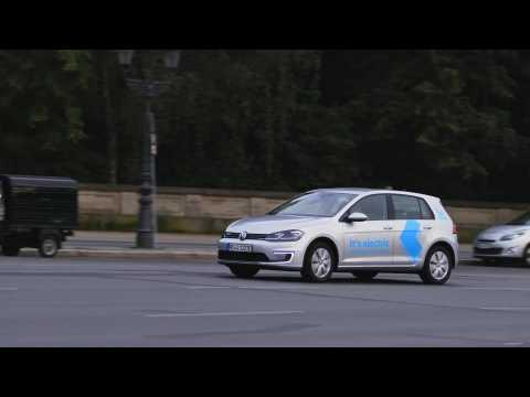 WeShare - Volkswagen e-Golf driving through Berlin