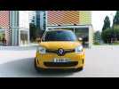 2019 New Renault TWINGO Design in Mango Yellow