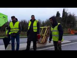 Gilets Jaunes Le Blocage De Montredon Corbières évacué Par