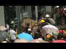 Protesters try to smash way into Hong Kong Legislative Council - Label : AFPTV - First images - Category : News