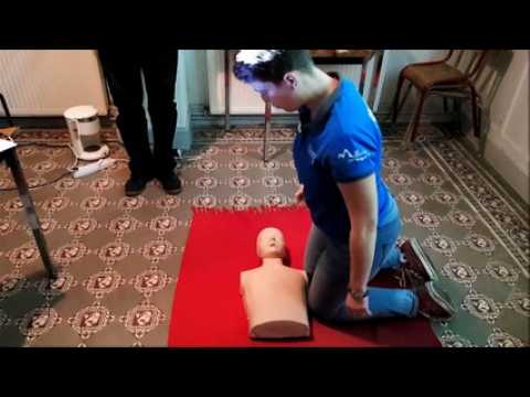 Gestes qui sauvent : le massage cardiaque