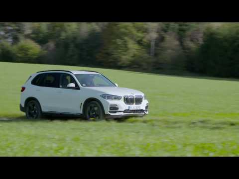 The new BMW X5 PHEV Off-Road driving