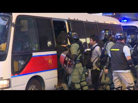 Hong Kong police make more arrests in Central district