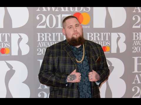 Rag 'n' Bone Man splits from wife