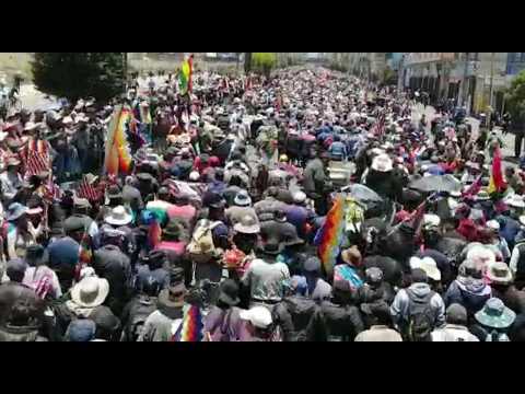 Thousands accompany funeral procession of killed protesters to La Paz