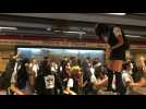 Chilean students evade subway turnstiles