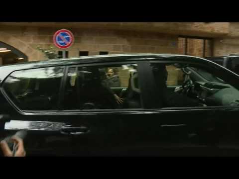 Convoy of Carlos Ghosn leaves his residence for presser venue