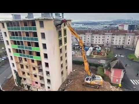 Démolition de trois tours à Sochaux