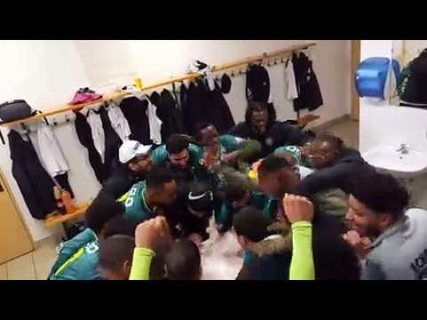 La joie dans le vestiaire vandopérien après la victoire sur Champigneulles