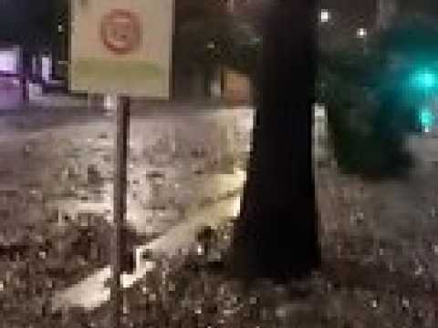 A Cagnes-sur-Mer des bateaux projetés sur le front de mer