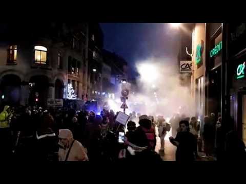 Nancy : les forces de l'ordres gazent les manifestants