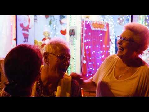 A Nouméa, la maison du Père-Noël se découvre en fanfare